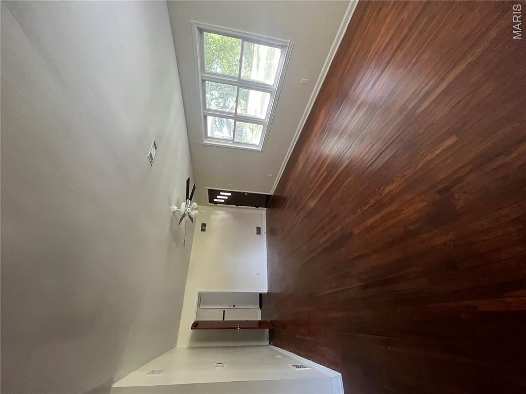 Lester - Residential