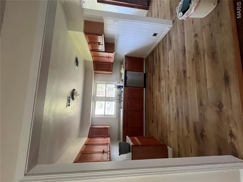 Lester - Residential