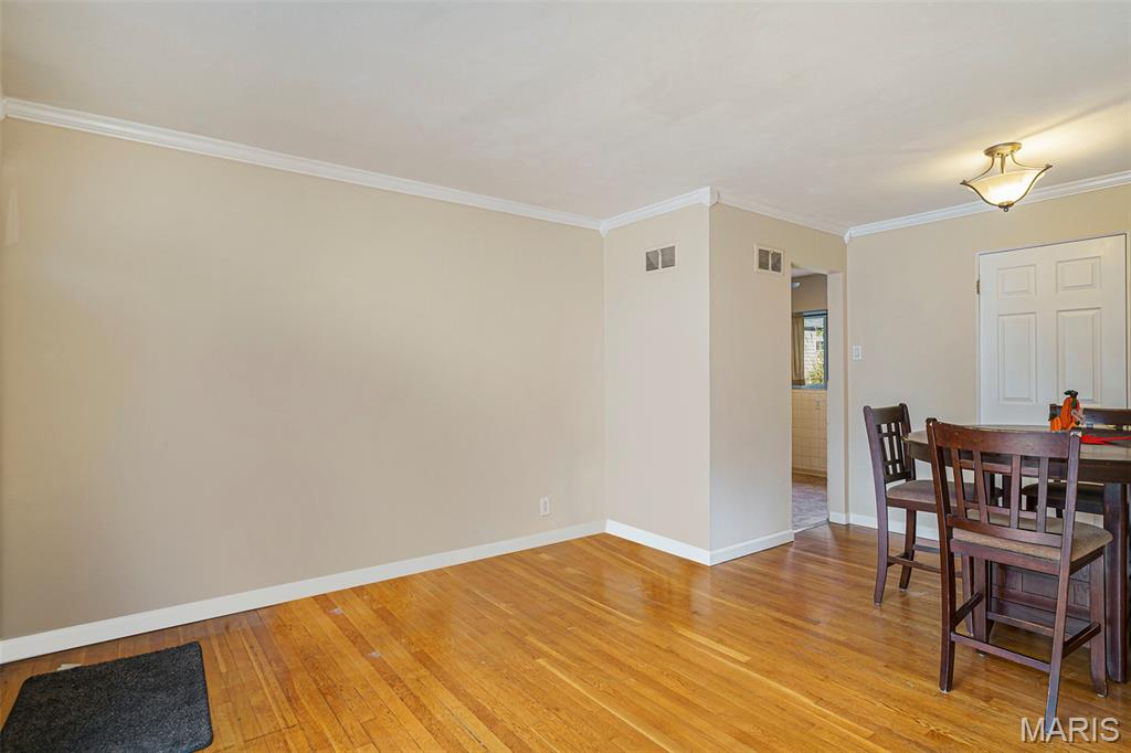 St Louis, Missouri 63125, United States, 3 Bedrooms Bedrooms, ,1 BathroomBathrooms,Residential,Active,209003