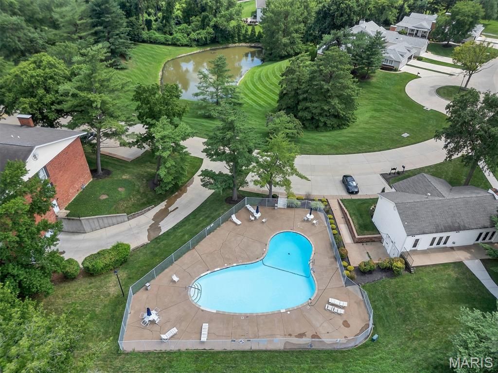 Photo of 1511 Hampton Hall Drive #19 &amp; 20, Chesterfield, MO 63017 (MLS # 25050891)