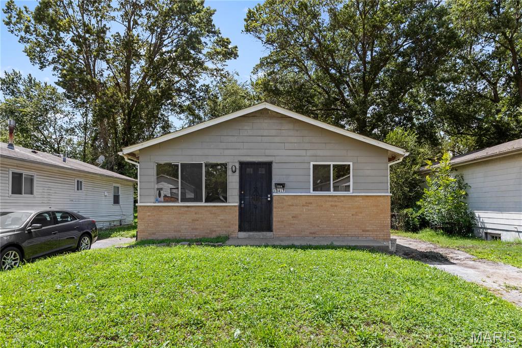 Castle Point Unit 3 - Residential Lease