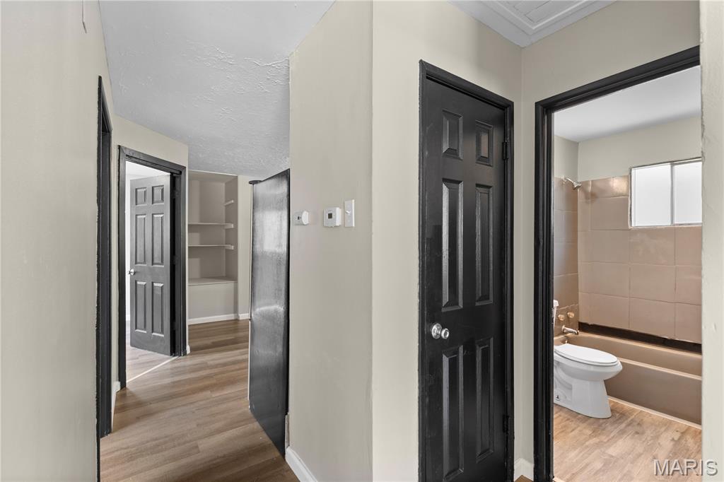 Castle Point Unit 3 - Residential Lease