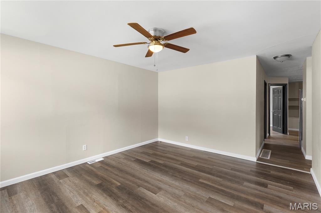 Castle Point Unit 3 - Residential Lease