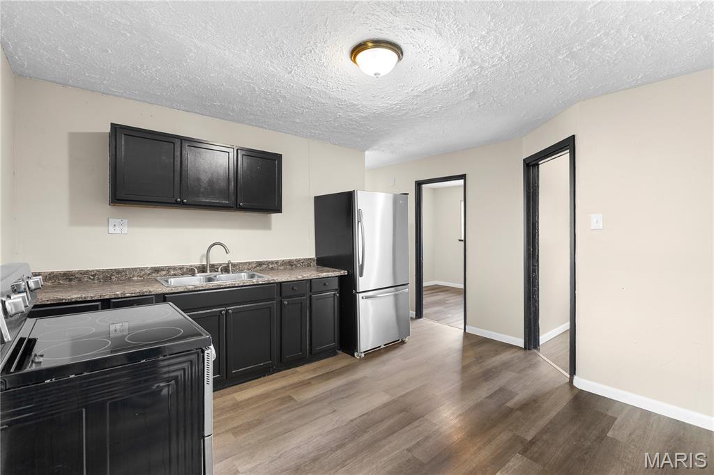 Castle Point Unit 3 - Residential Lease