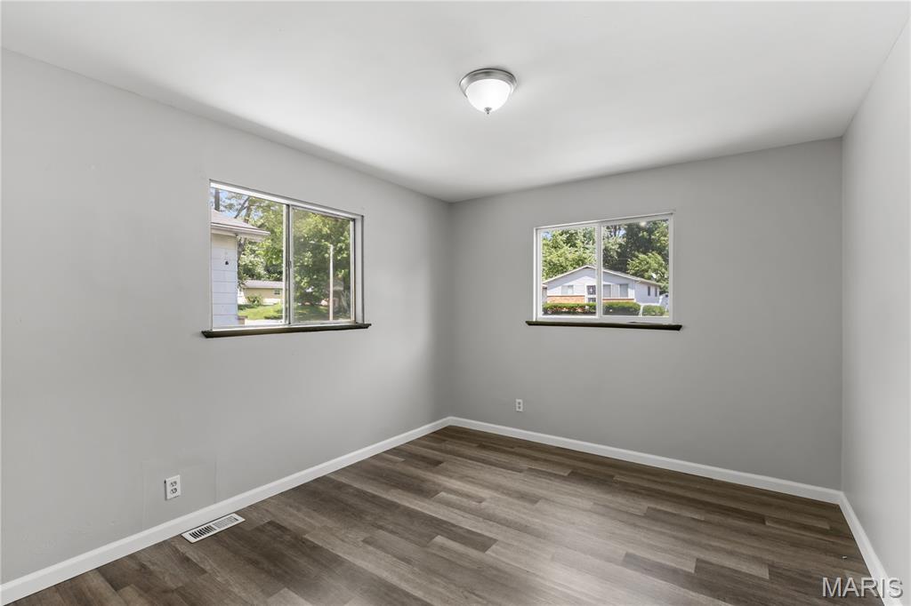 Castle Point Unit 3 - Residential Lease