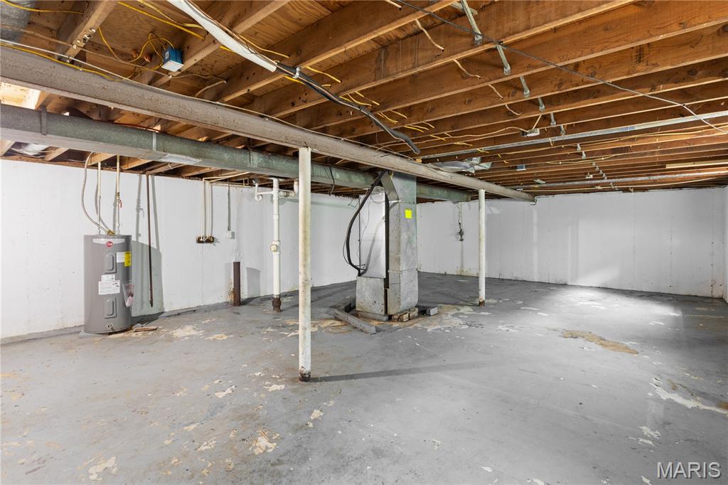 Castle Point Unit 3 - Residential Lease