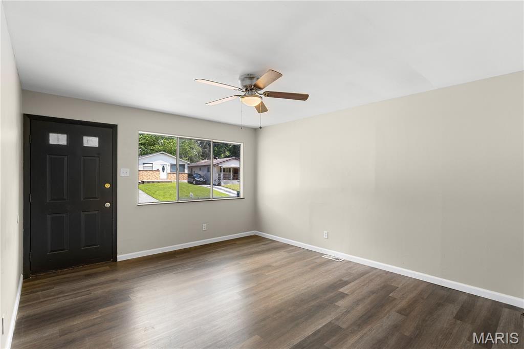 Castle Point Unit 3 - Residential Lease