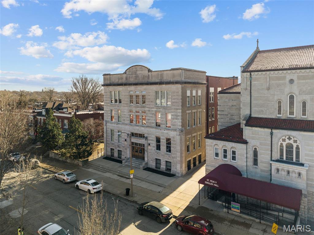 La Maison - Residential Income