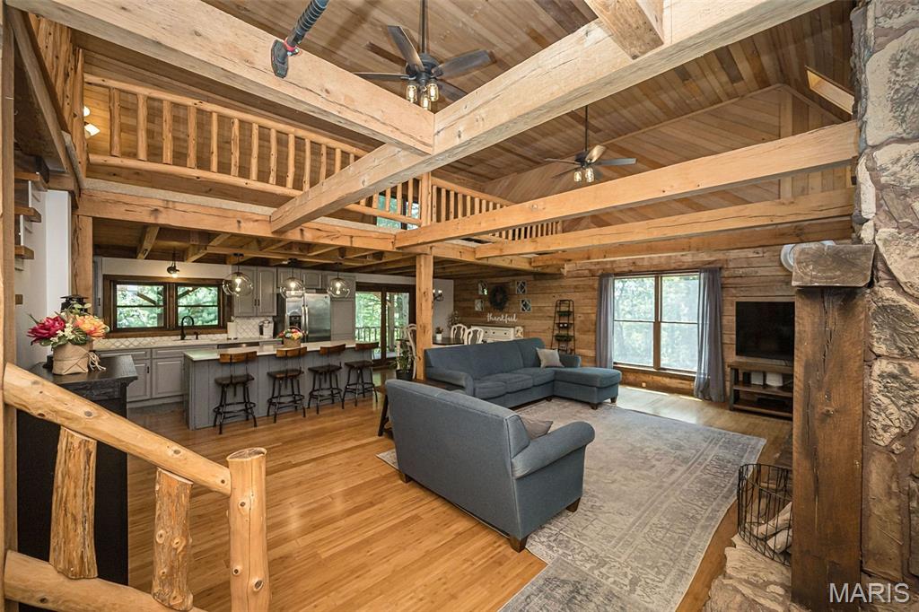 8 Whippoorwill Court