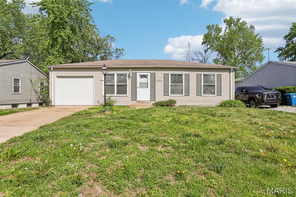 Photo of 12373 Santa Maria Drive, St Louis, MO 63138 (MLS # 26005313)