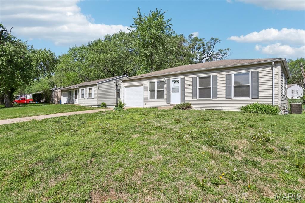 Photo of 12373 Santa Maria Drive, St Louis, MO 63138 (MLS # 26005313)