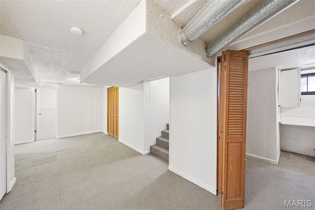 Lexington Square - Residential