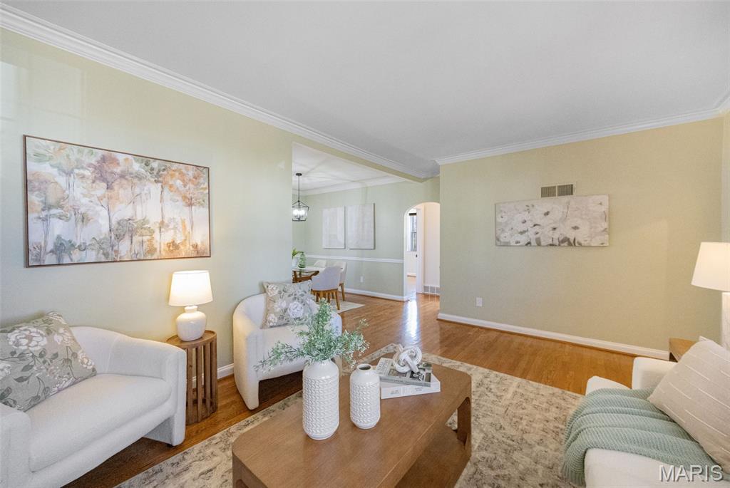 Lexington Square - Residential