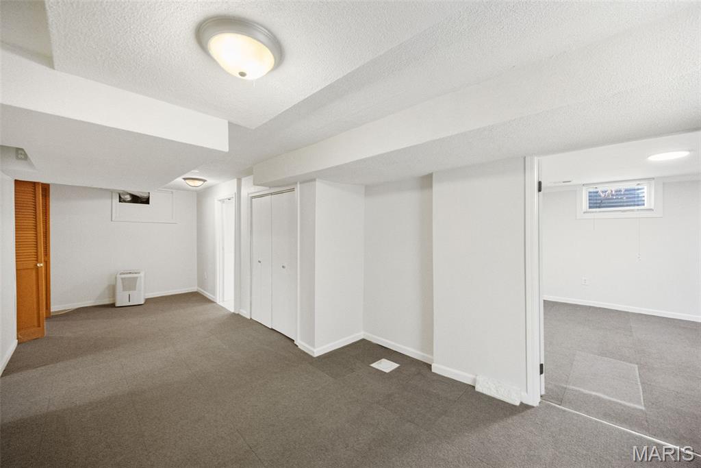 Lexington Square - Residential