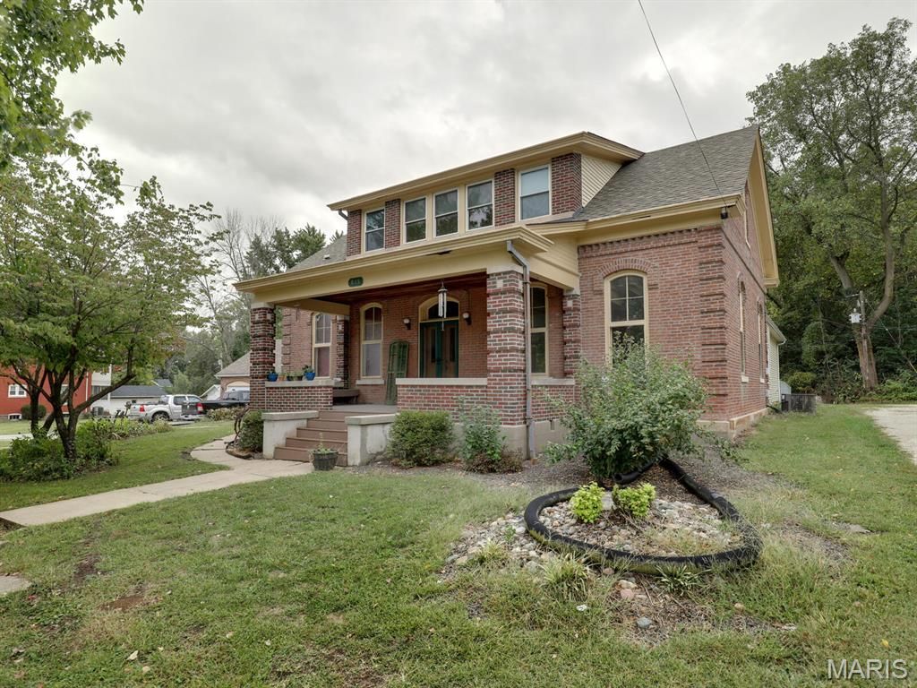 Photo of 815 Washington Street, Canton, MO 63435 (MLS # 25073326)