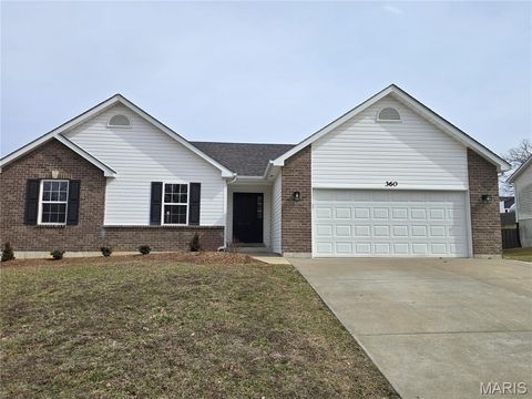 Photo of 360 Dry Fork Crossing, Warrenton, MO 63383 (MLS # 26011561)