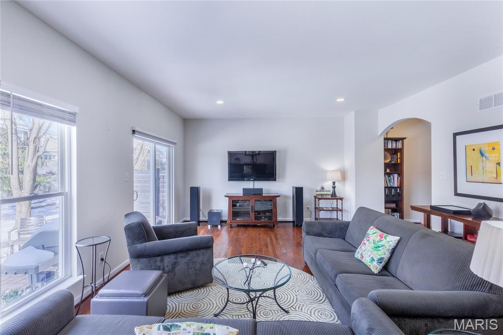 Cambridge Townhome - Residential