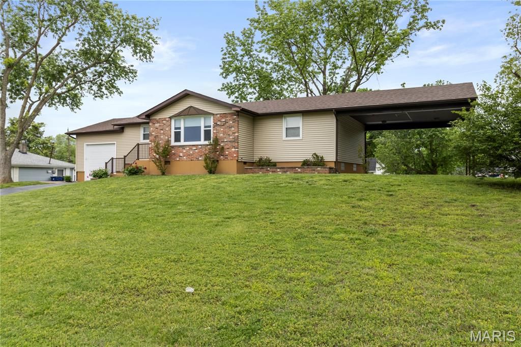 Photo of 479 Joachim Avenue, Herculaneum, MO 63048 (MLS # 26029001)