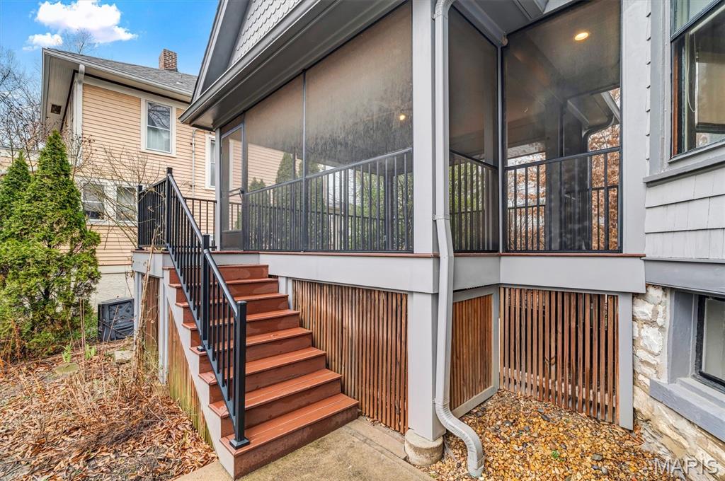 Tuxedo Park - Residential