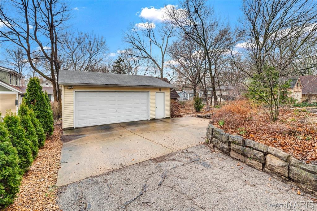 Tuxedo Park - Residential