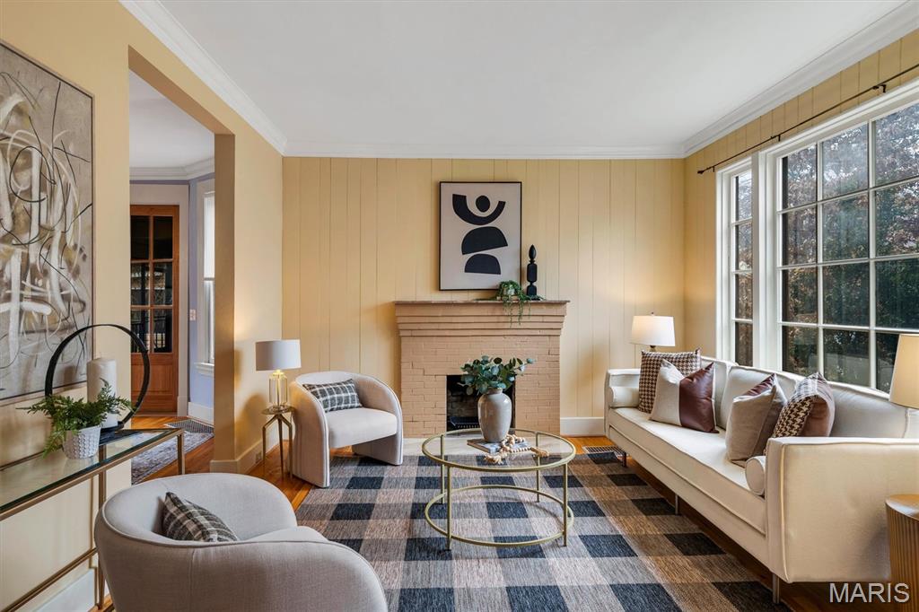 614 Tuxedo Boulevard