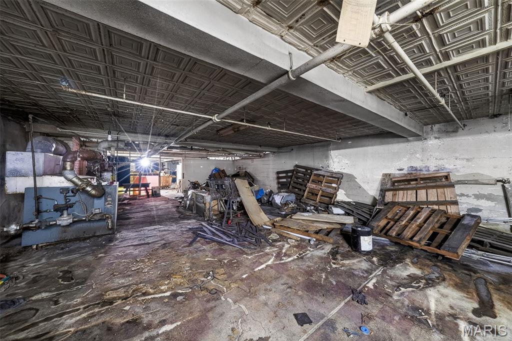 Hyde Park-65 - Commercial Sale