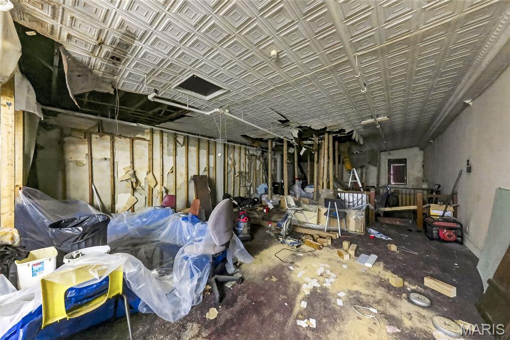 Hyde Park-65 - Commercial Sale