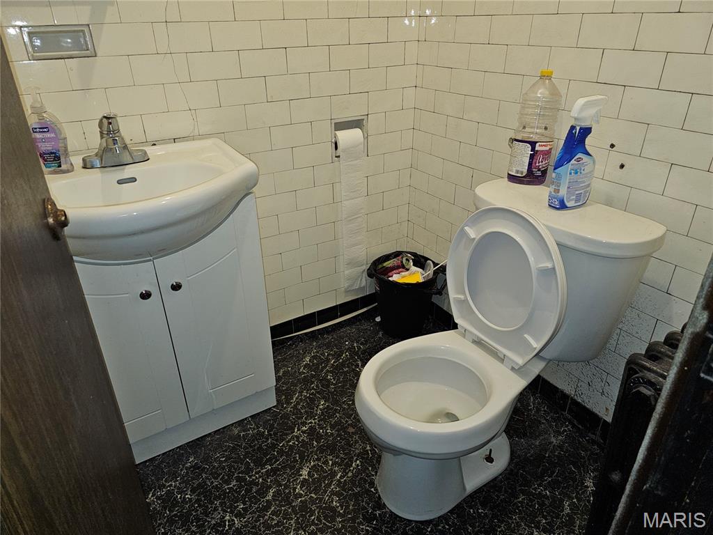 Hyde Park-65 - Commercial Sale