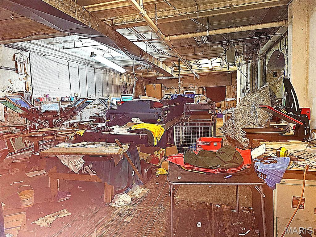 Hyde Park-65 - Commercial Sale