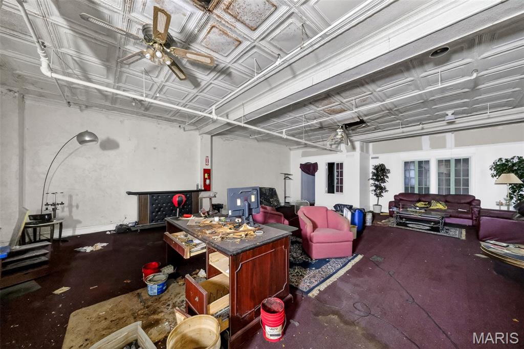 Hyde Park-65 - Commercial Sale