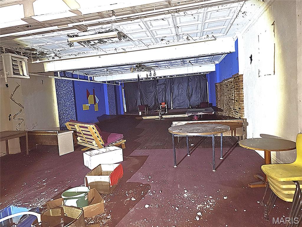 Hyde Park-65 - Commercial Sale