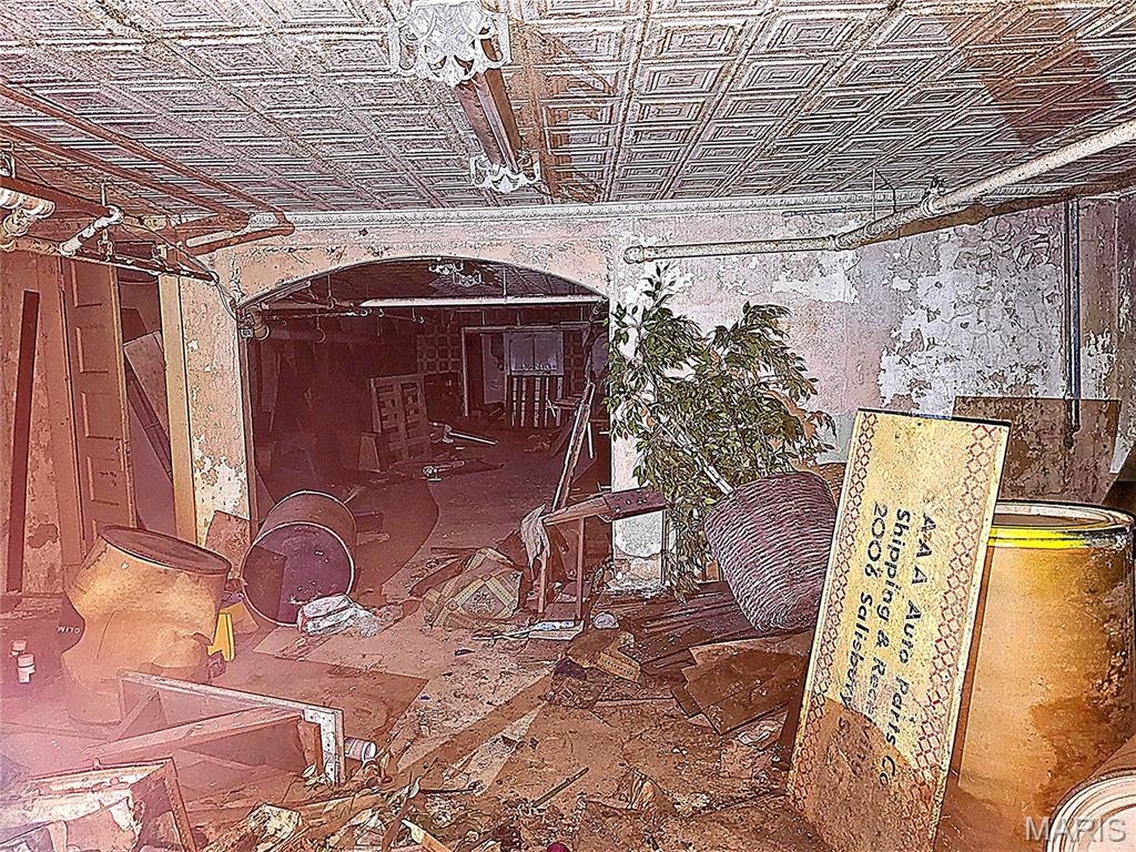 Hyde Park-65 - Commercial Sale