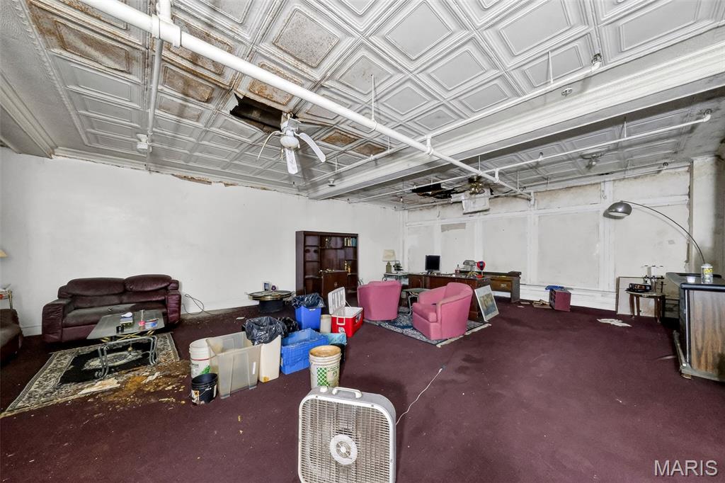 Hyde Park-65 - Commercial Sale