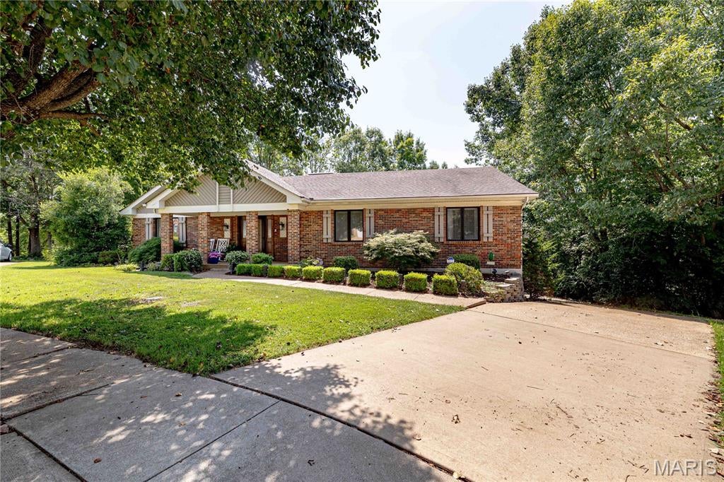 3008 Oakvilla Manor Court