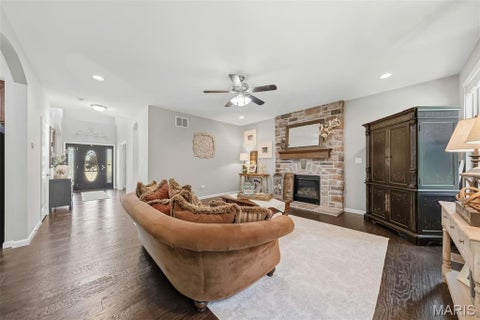 Tiny photo for 327 Hyde Park Avenue, Wentzville, MO 63385 (MLS # 26042614)