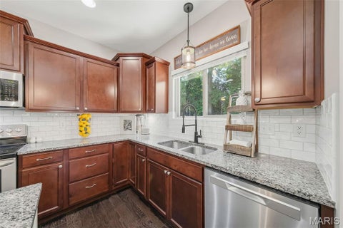 Tiny photo for 327 Hyde Park Avenue, Wentzville, MO 63385 (MLS # 26042614)