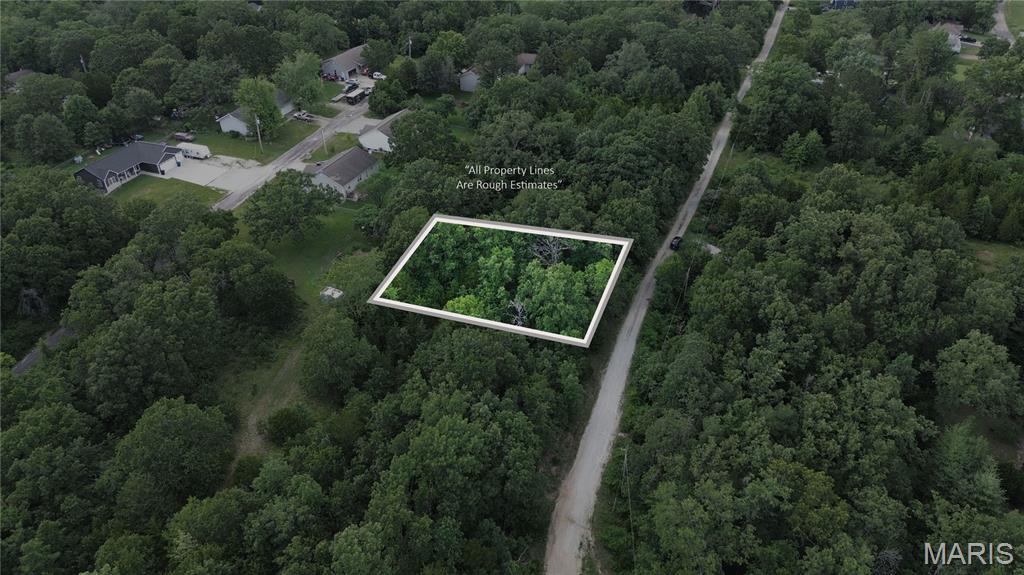 Lake St Clair - Land