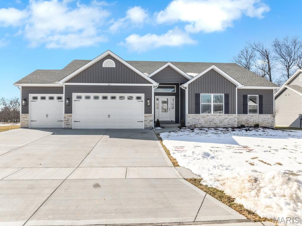 Photo of 114 Timber Wind, Wentzville, MO 63385 (MLS # 26007838)
