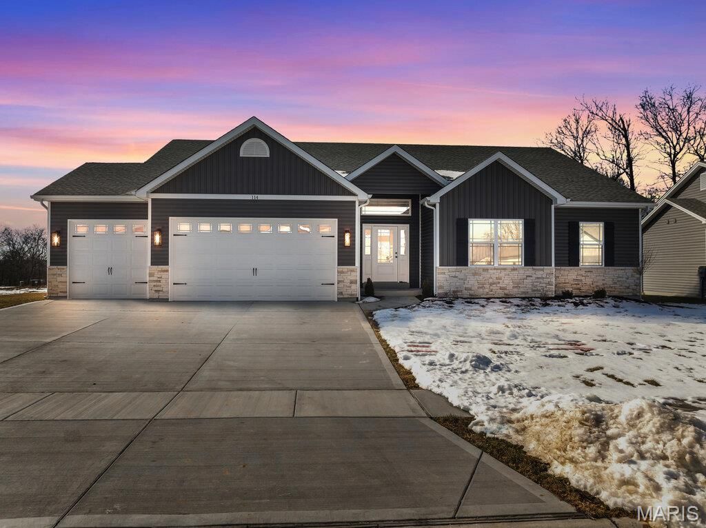 Photo of 114 Timber Wind, Wentzville, MO 63385 (MLS # 26007838)