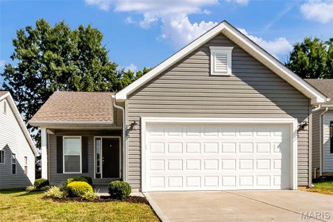 Photo of 276 Autumn Oaks Drive, Troy, MO 63379 (MLS # 26053870)
