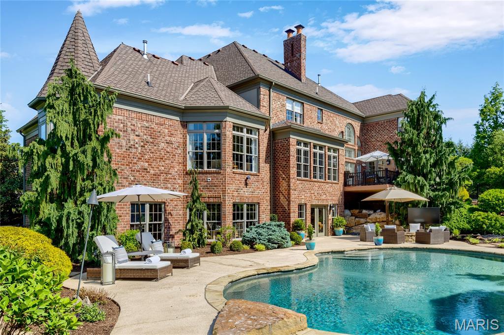 1215 Devonworth Drive