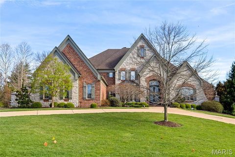 Photo of 1215 Devonworth Drive, Town and Country, MO 63017 (MLS # 26016402)
