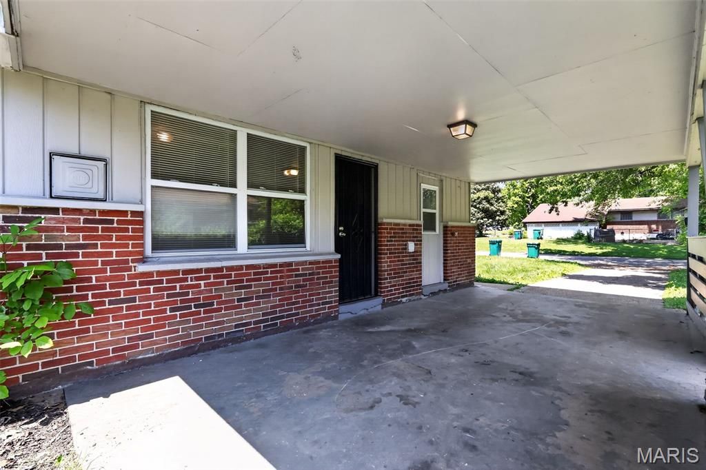 Photo of 2314 Collett Drive, St Louis, MO 63136 (MLS # 26026943)