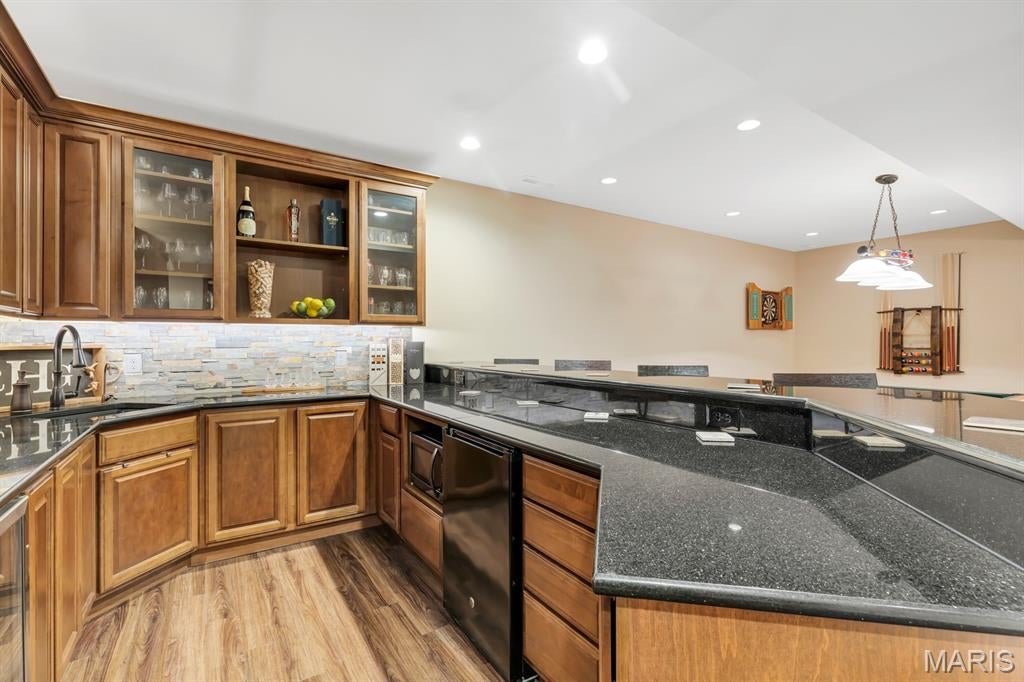 221 Oakhurst Circle