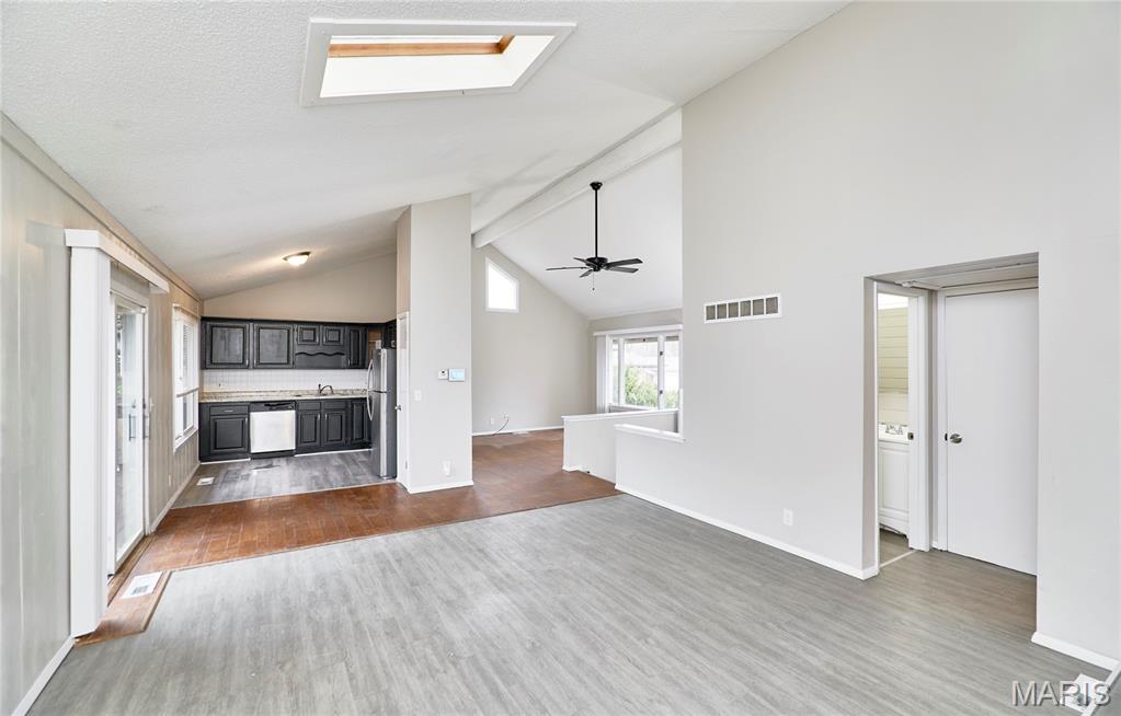 Mayer Wedgwood Green Pheasant Run - Residential Lease