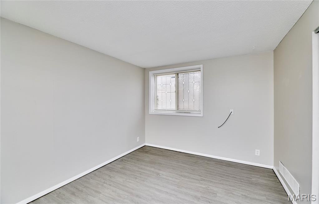 Mayer Wedgwood Green Pheasant Run - Residential Lease