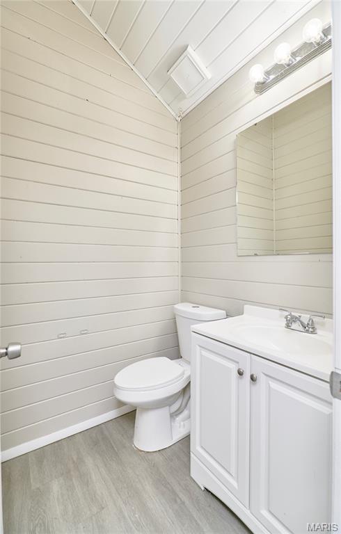 Mayer Wedgwood Green Pheasant Run - Residential Lease