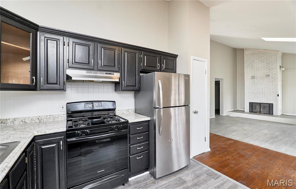 Mayer Wedgwood Green Pheasant Run - Residential Lease