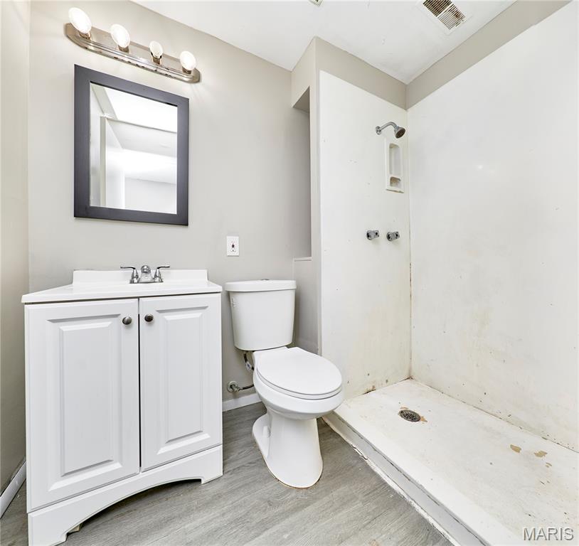 Mayer Wedgwood Green Pheasant Run - Residential Lease