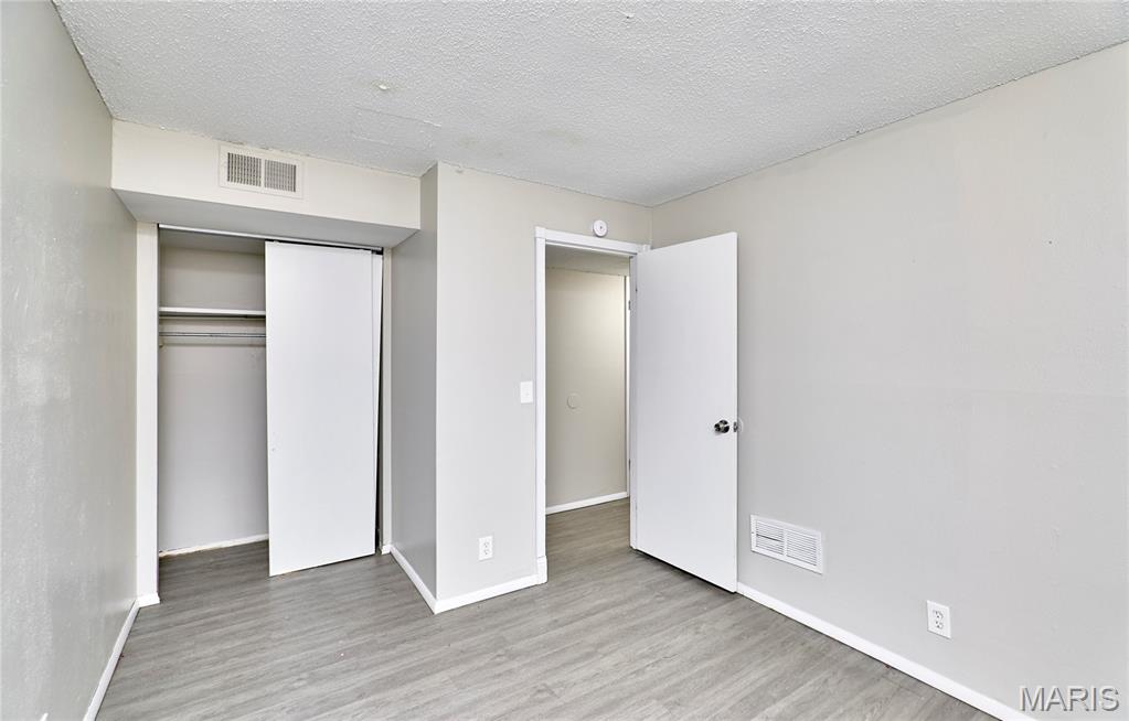 Mayer Wedgwood Green Pheasant Run - Residential Lease